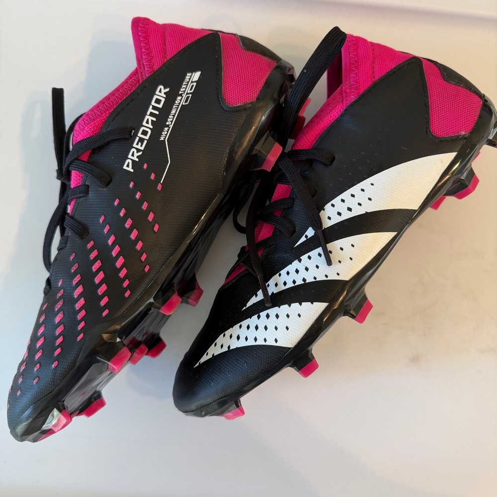 Adidas Predator Accuracy Soccer Cleats Kids 4.5 Black Pink White GW7088